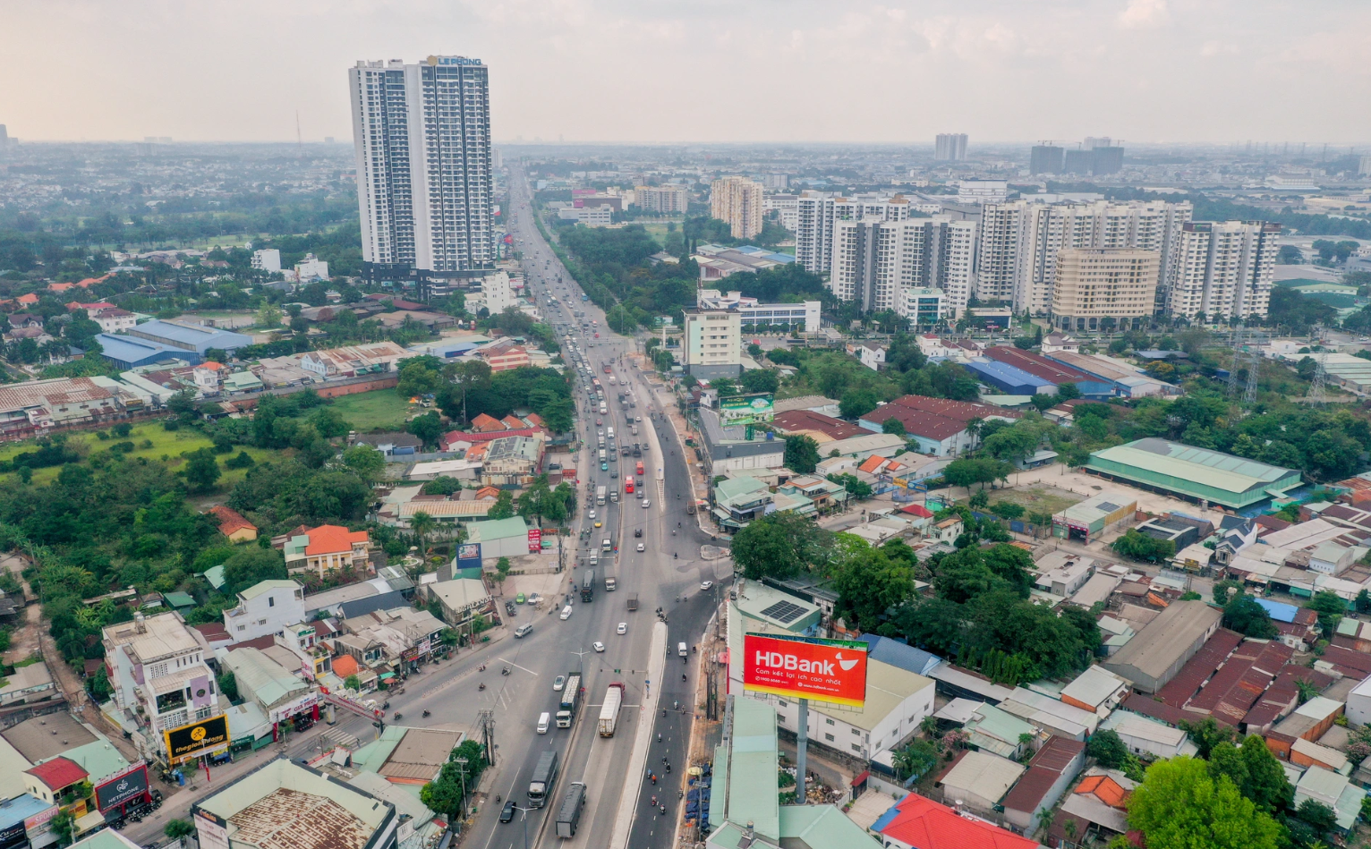 toàn cảnh Quốc lộ 13 đoạn qua Thuận An và Lái Thiêu